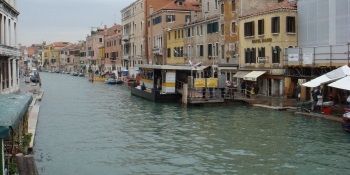This cycling tour ends in Venice