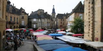 Traditional market day in Dordogne