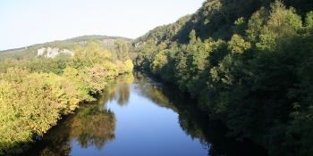 Nature in Dordogne, a peaceful cycling playground along rivers
