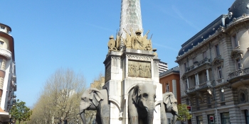La célèbre sculpture des éléphants à Chambéry 