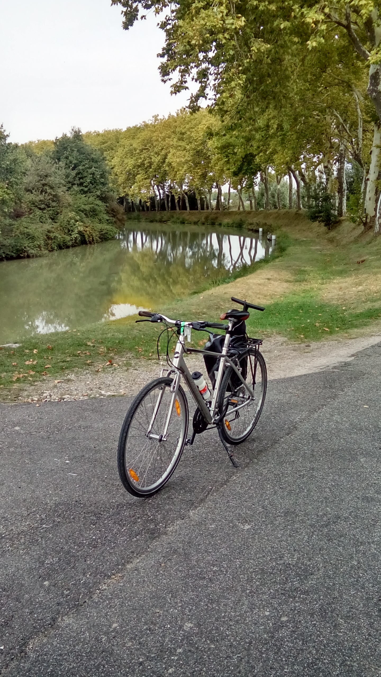 Bike in front of the Canal du Midi