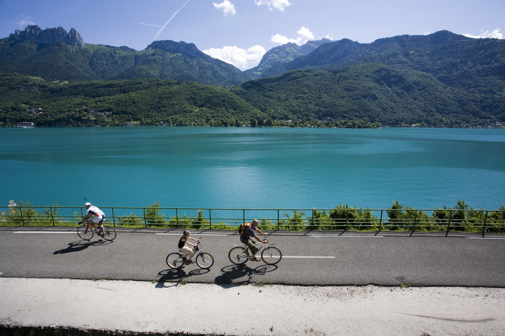 Lake Annecy bike path