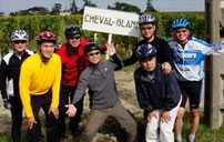 Cycling through the most famous vineyard in Bordeaux area 