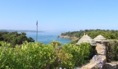 A vélo le long des côtes bretonnes, telles que la Côte d’Emeraude et la Côte de Granite Rose