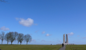 Au cours de ce voyage à vélo, vous aurez l'occasion de visiter de nombreux monuments tels le monument de Vimy. 