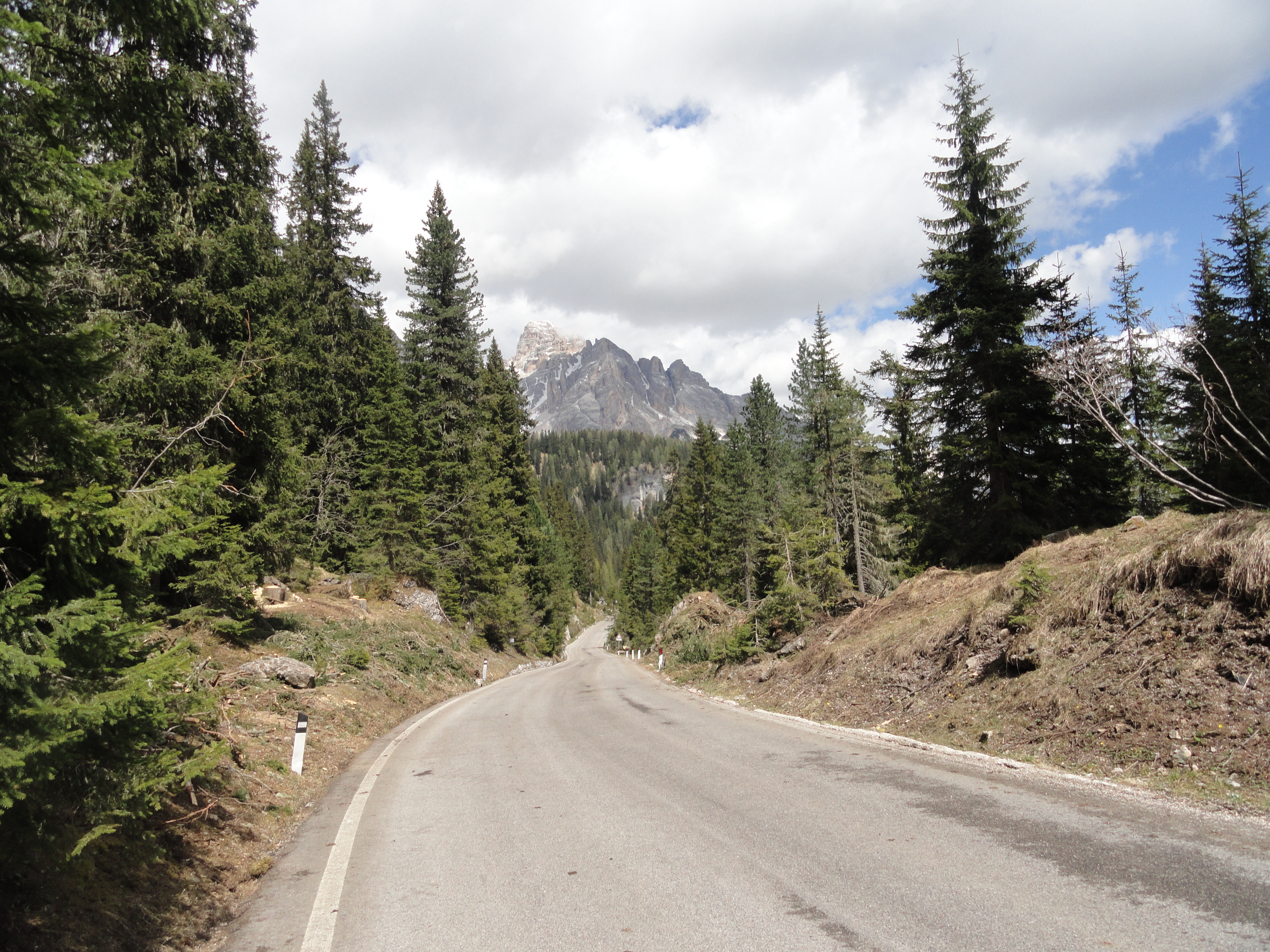 Our cycling trips in the Dolomites will take you on very scenic roads