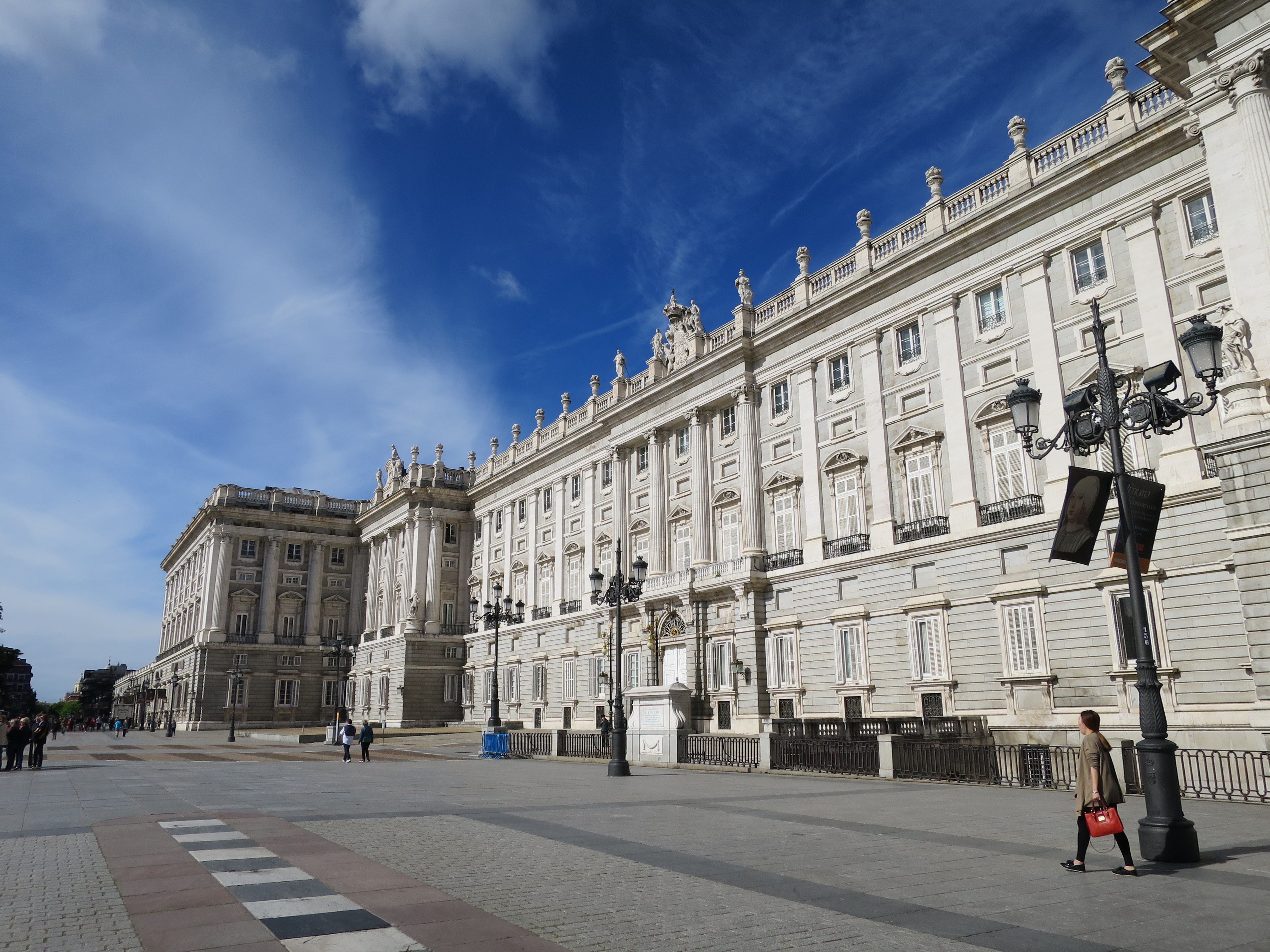 Admire the Madrid's royal palace