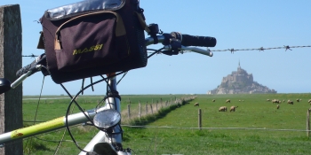 Cycle on quiet roads to the Mont Saint Michel