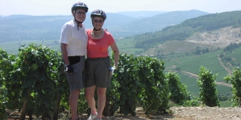 A vélo, vous passerez par les vignobles du Beaujolais 