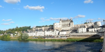 Traverser la Loire et découvrir le Château d'Amboise en suivant cet itinéraire