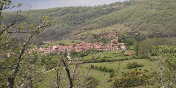 Visiter des villages charmants de la région pendant vos vacances à vélo