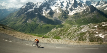 Organized on a self-guided or guided basis, cycling from Geneva to Alpe d'Huez will let you experience challenging climbs