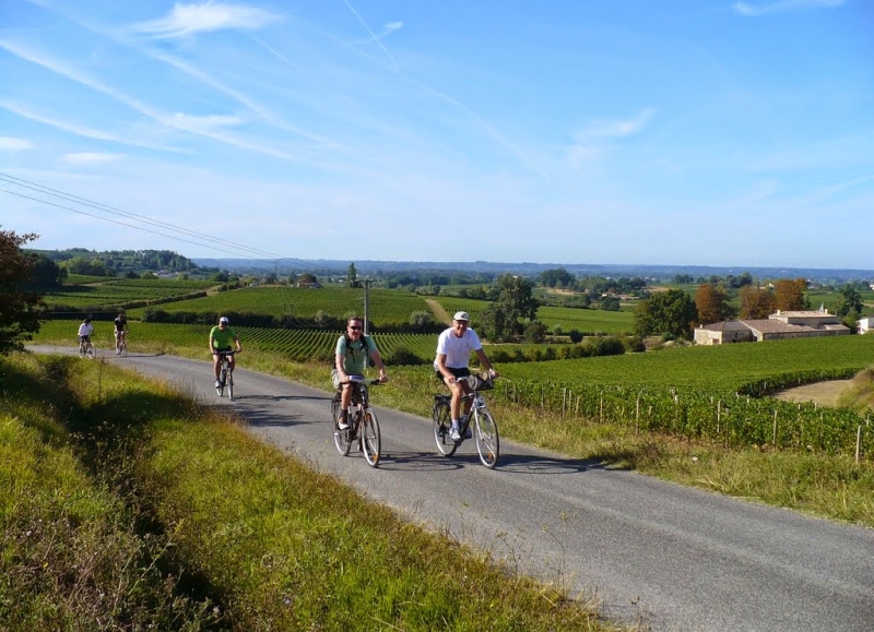 self guided bike tours bordeaux