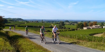 Vineyards, quiet roads, bikeways, blue skies... this part of France is a cycling paradise