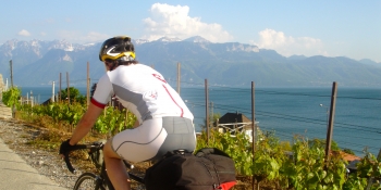 A vélo, à travers les vignobles de Lavaux