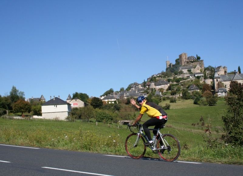 L\'itinéaire passe par Collonges la Rouge