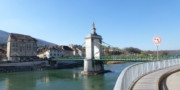The old bridge in Seyssel that you'll see when riding the first stage Geneva - Seyssel. 