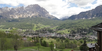 Au départ de Bolzano dans les montagnes l'itinéraire arrive à Verona