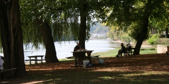 Profiter pour faire une piquenique dans le Périgord lors de ce voyage à vélo