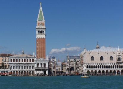 Visiter le campanile de Saint Marc à Venise à la fin de ce voyage à vélo