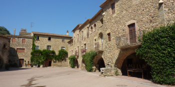 Enjoy the local architecture in Monells