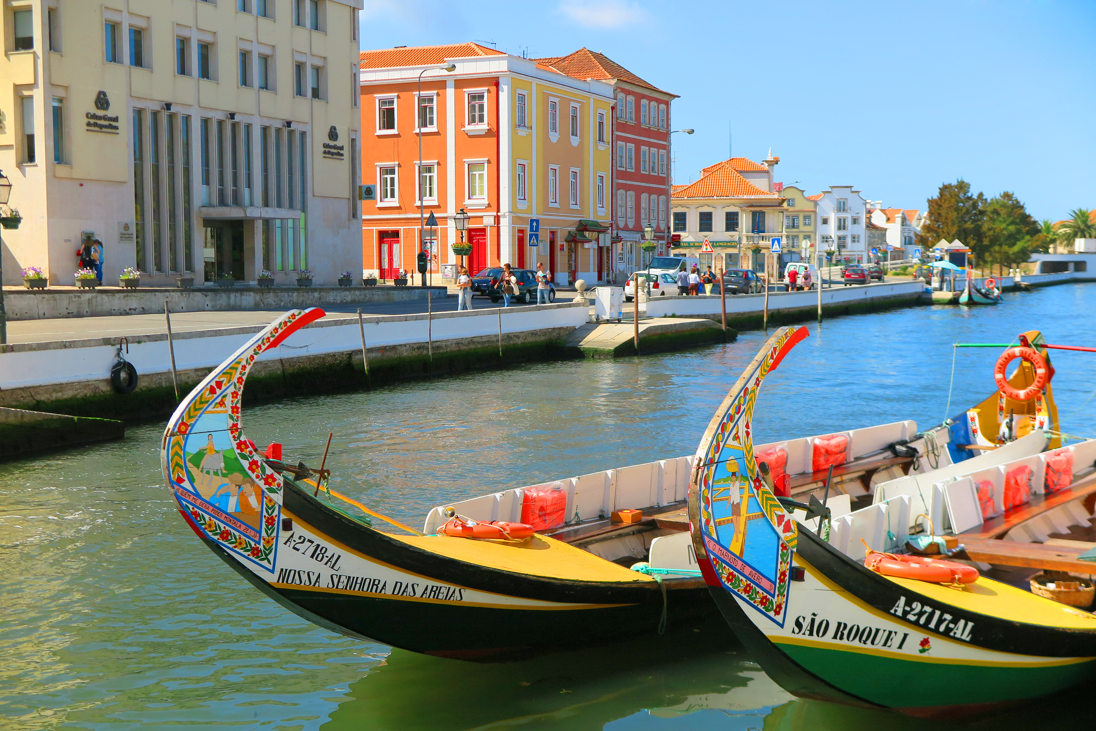 Balade en bateau typique Moliceiro au centre du Portugal, Aveiro.