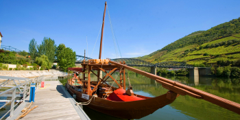 Vous verrez des rabelos, le bateau typique de la région qui transporte le vin de Porto pendant ce voyage à vélo