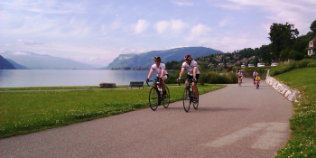 Riding by the lake du Bourget's shore on a traffic-free route next to Aix les Bains