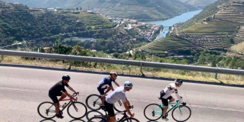 Découvrir la magie de la vallée du Douro lors de cet itinéraire à vélo